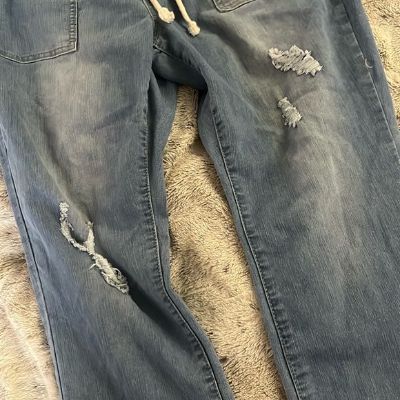 Light denim drawstring jeans 12 stretch distressed beach boho tapered leg NEW - Picture 2 of 7